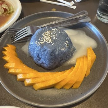 Thai Chaiyo Tustin - Mango with Sweet Sticky Rice - Thai Near Me - Tustin, California Thai Chaiyo Tustin - Mango with Sweet Sticky Rice - Thai Near Me - Tustin, California