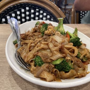 Thaibodia Bistro - Milpitas - 52 - PAD SEE-EW - Thai Near Me - Milpitas, California Thaibodia Bistro - Milpitas - 52 - PAD SEE-EW - Thai Near Me - Milpitas, California