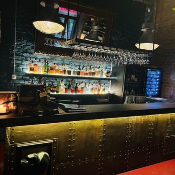 Hoża - Bar Area - Wine Bars Near Me - Warsaw, MZ