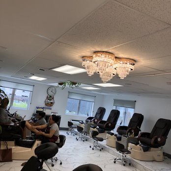 Gather Nail & Spa - Nail Salons Near Me - Brooklyn, New York