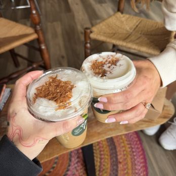 Colibri Coffee - Coconut latte with coconut cold foam - Sandwiches Near Me - Chicago, Illinois