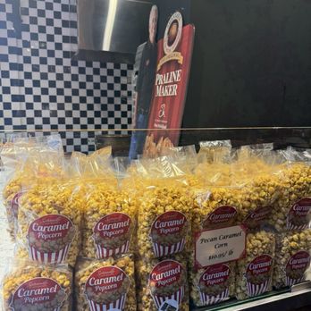 Savannah Candy Kitchen - Candy Stores Near Me - Fort Washington, Maryland