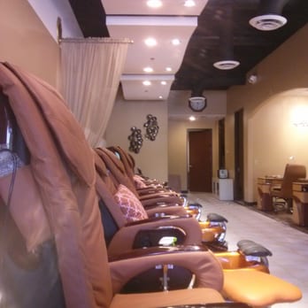 Apple Nails & Facial - Left side of the establishment from entrance - Nail Salons Near Me - Houston, Texas