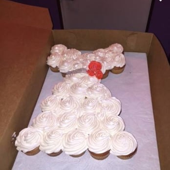Circo's Pastry Shop - Bakeries Near Me - Brooklyn, New York
