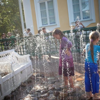 East West Tours - Kids Love Petergoff Fountains - Travel Services Near Me - Bothell, Washington East West Tours - Kids Love Petergoff Fountains - Travel Services Near Me - Bothell, Washington
