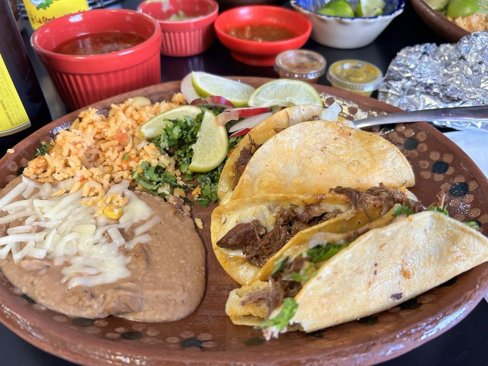 Roque Burrito’s and Mexican Food Logo