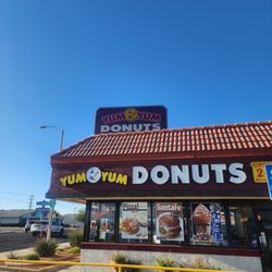 Yum Yum Donuts