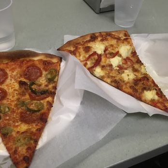 The Friendly - Thin pizza - Pizza Near Me - San Diego, California