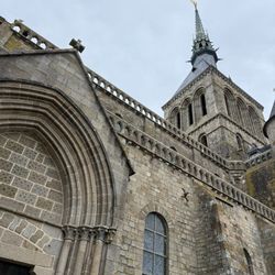 Paris City Vision - Mont Saint Michele entrance