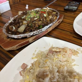Yu Xiang Yuan - Beef Sauteed Beef with Green Pepper and Singaporean Fried Rice Noodle Special - Szechuan Near Me - Del City, Oklahoma