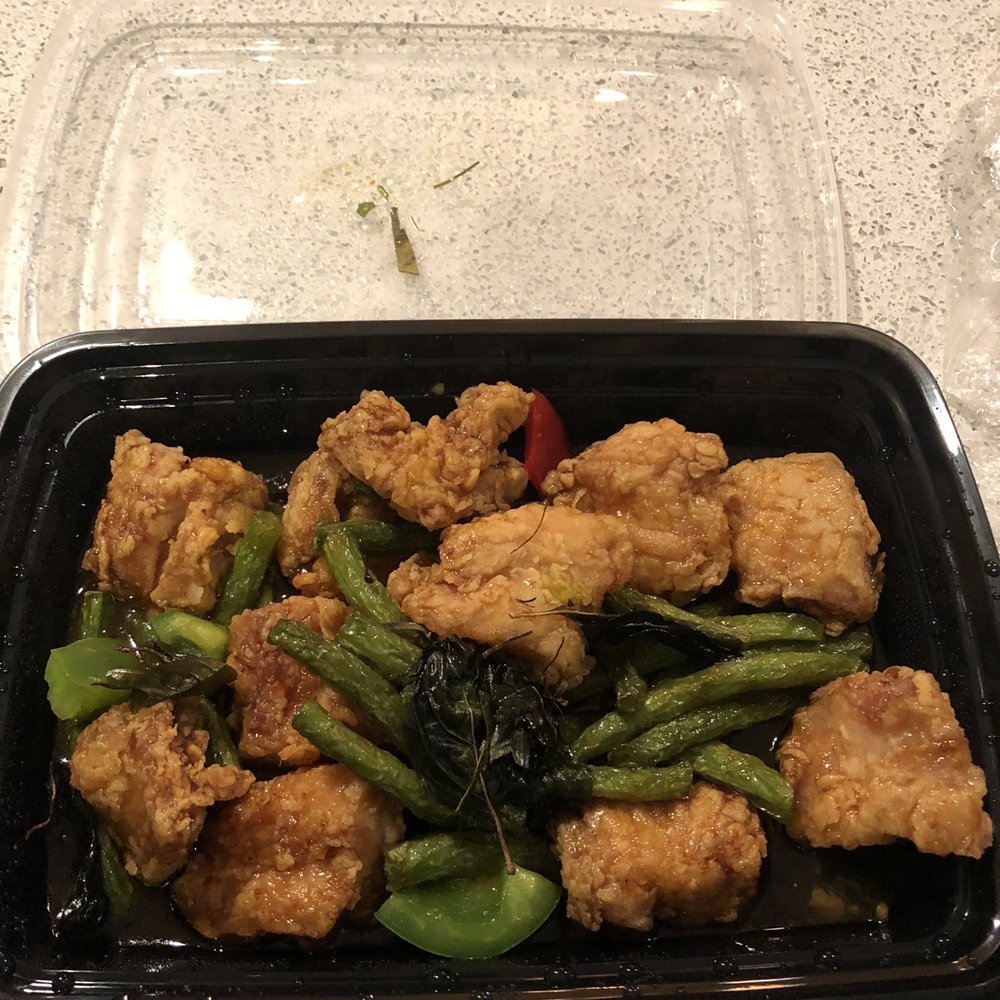 Sweet Basil Thai - Fried chicken w string beans - Thai Near Me - Berkeley, California Sweet Basil Thai - Fried chicken w string beans - Thai Near Me - Berkeley, California