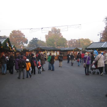 Christkindlmarkt Rathausplatz - Christmas Markets Near Me - Vienna, 9
