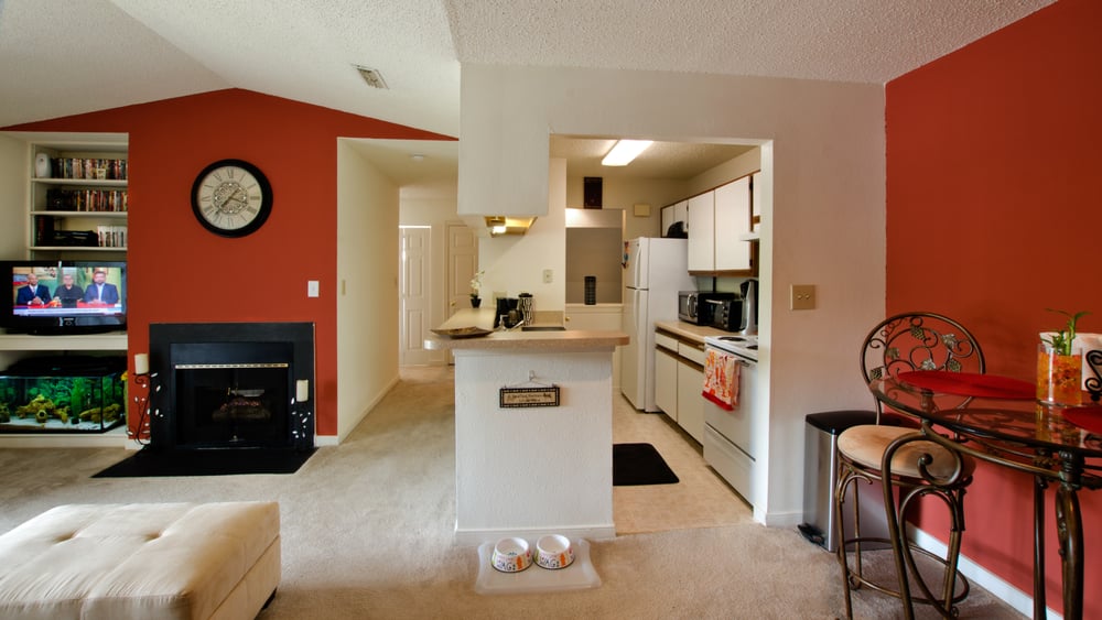 ROCKWOOD PARK APARTMENTS Updated September 2024 3310 Old Courthouse