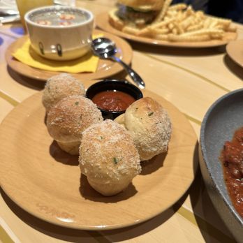 Toadstool Cafe - Cheesy garlic knots - Cafes Near Me - Universal City, California