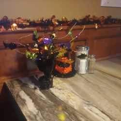 Burnzie's Old Trail - Table decorations