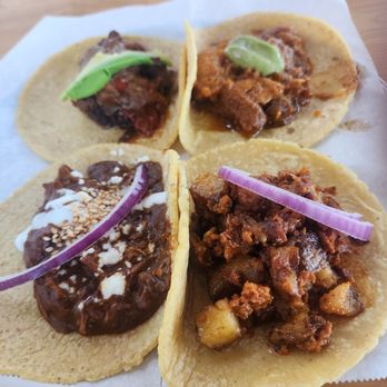 Guisados - Mexican Near Me - Pasadena, California