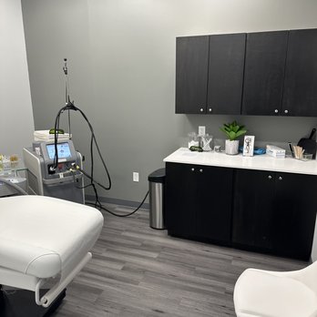 UniQ Laser Center - Laser Hair Removal Near Me - Saugus, Massachusetts UniQ Laser Center - Laser Hair Removal Near Me - Saugus, Massachusetts