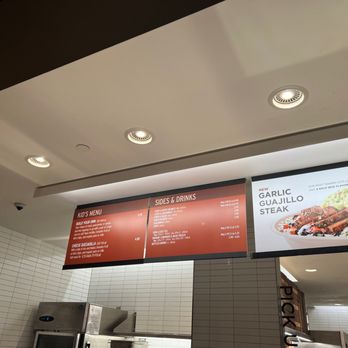 Chipotle Mexican Grill - Mexican Near Me - Attleboro, Massachusetts