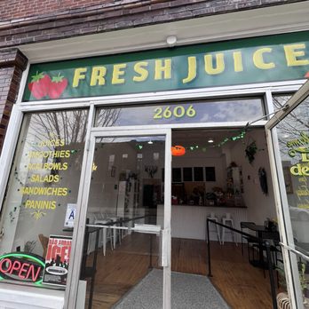 La Casa De Los Jugos - Juice Bars & Smoothies Near Me - St. Louis, Missouri