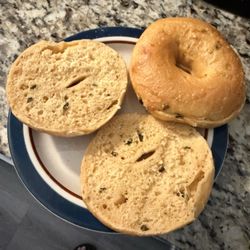 Barry Bagels - I ate my toasted bagel too quickly, these are the ones that have not been toasted. I got them sliced.