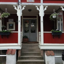 Strandflickorna - Entré