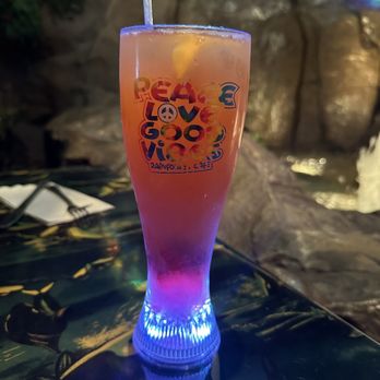 Rainforest Cafe - Strawberry lemonade in souvenir cup - American Near Me - Atlantic City, New Jersey