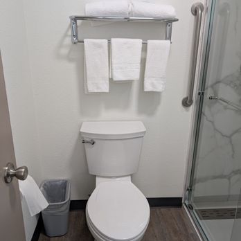 Shilo Inns Tillamook - Hotels Near Me - Tillamook, Oregon