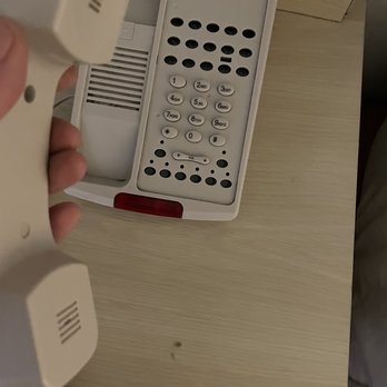 Motel 6 - Phone that didn't work could not call the front desk - Hotels Near Me - Saint Joseph, Missouri Motel 6 - Phone that didn't work could not call the front desk - Hotels Near Me - Saint Joseph, Missouri