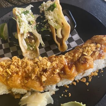 The Haam - Salmon rolls with gochujang barbacoa beef tacos - Japanese Near Me - Toronto, Ontario The Haam - Salmon rolls with gochujang barbacoa beef tacos - Japanese Near Me - Toronto, Ontario