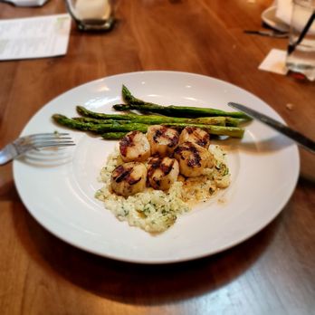 Seasons 52 - Great scallops! - New American Near Me - Troy, Michigan