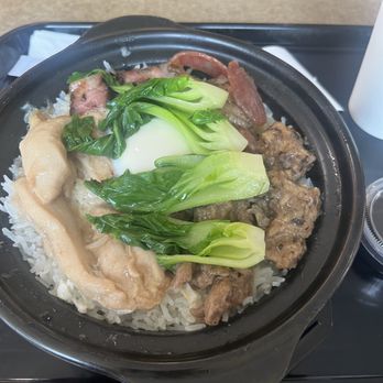 Lin’s Claypot Rice - Claypot Rice With Everything - Chinese Near Me - Markham, Ontario