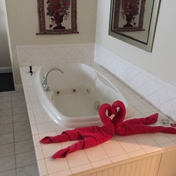 Snowflake Inn - Jacuzzi - Hotels Near Me - Jackson, New Hampshire