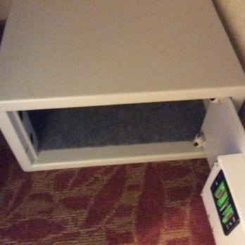 Hilton Garden Inn Augusta - Safe on floor of closet. REALLY? - Hotels Near Me - Augusta, Georgia Hilton Garden Inn Augusta - Safe on floor of closet. REALLY? - Hotels Near Me - Augusta, Georgia