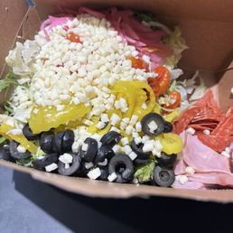 Antipasto Salad, very unquiet and delicious !! Antipasto Salad, very unquiet and delicious !!