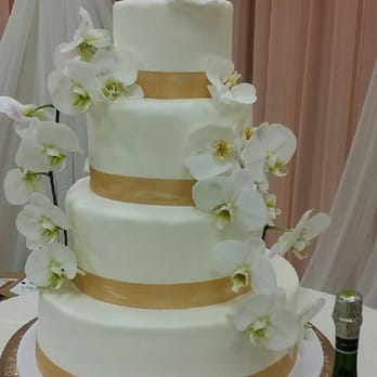 Linda's Bakery - Loved how our wedding cake turned out! - Bakeries Near Me - San Jose, California Linda's Bakery - Loved how our wedding cake turned out! - Bakeries Near Me - San Jose, California