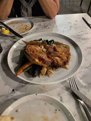 HEIST Restaurant + Wine Club by null