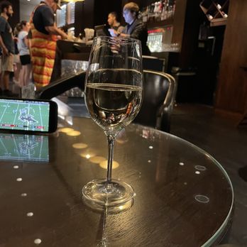  Cueva - Sauvignon blanc by the glass - Tapas Bars Near Me - Houston, Texas