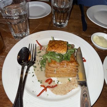 L’Ardoise Bistro - Puff Pastry (Crab Vol-Au-Vent) - French Near Me - San Francisco, California L’Ardoise Bistro - Puff Pastry (Crab Vol-Au-Vent) - French Near Me - San Francisco, California