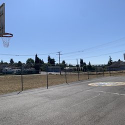 Wiggums Hollow Park - Basketball court area.