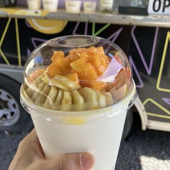 Mo 'Ono Hawai'i - Large 24 Oz Mo 'Ono Bowl - Food Trucks Near Me - Kahului, Hawaii Mo 'Ono Hawai'i - Large 24 Oz Mo 'Ono Bowl - Food Trucks Near Me - Kahului, Hawaii