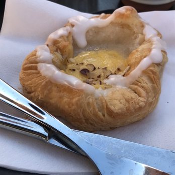 Café Karisma - Danish - Vienna Bread - Cafes Near Me - Helsingør, 84