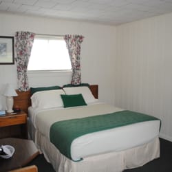 Rock Ledge Motel
