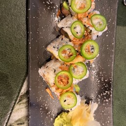Spicy salmon roll Spicy salmon roll