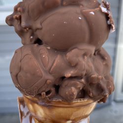 Russell's Ice Cream - Strawberry & Chocolate w/ Chocolate dip