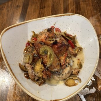 B2 Bistro + Bar - Scarpariello Wings - Cocktail Bars Near Me - Red Bank, New Jersey