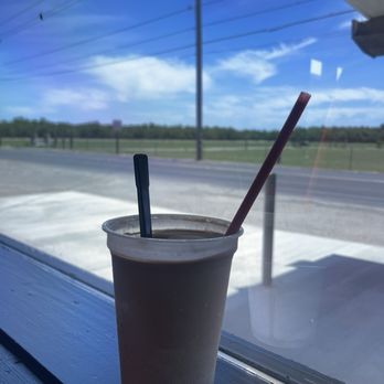 Double B's Burgers - Banana chocolate milkshake - Burgers Near Me - Modesto, California