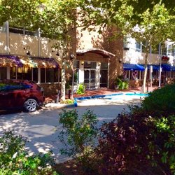 Alicia Munoz, LPC - Entrance 450 West Broad