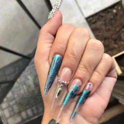 NailzByCrazyT - Foil & Crystals!
