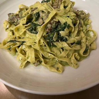 The Kitchen Table - Fettucini with Sausage and creamy pesto - Italian Near Me - Reno, Nevada The Kitchen Table - Fettucini with Sausage and creamy pesto - Italian Near Me - Reno, Nevada