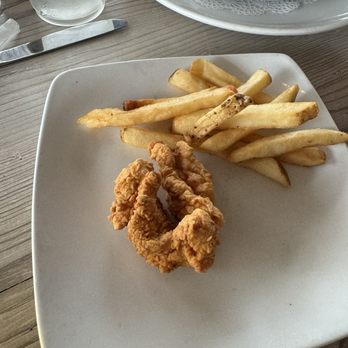 Dry Dock Waterfront Grill - kids Chicken Tenders - Seafood Near Me - Longboat Key, Florida Dry Dock Waterfront Grill - kids Chicken Tenders - Seafood Near Me - Longboat Key, Florida